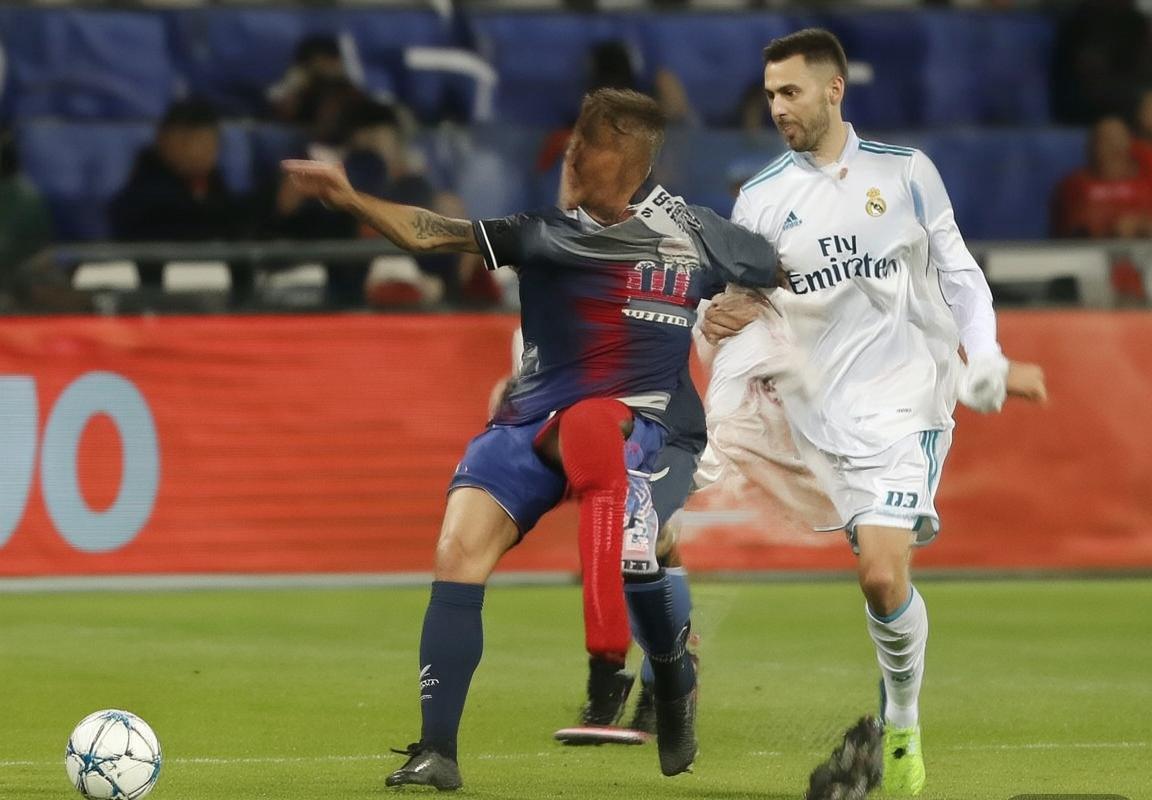 PSG与皇马：巅峰对决与足球文化交融解析(图4)